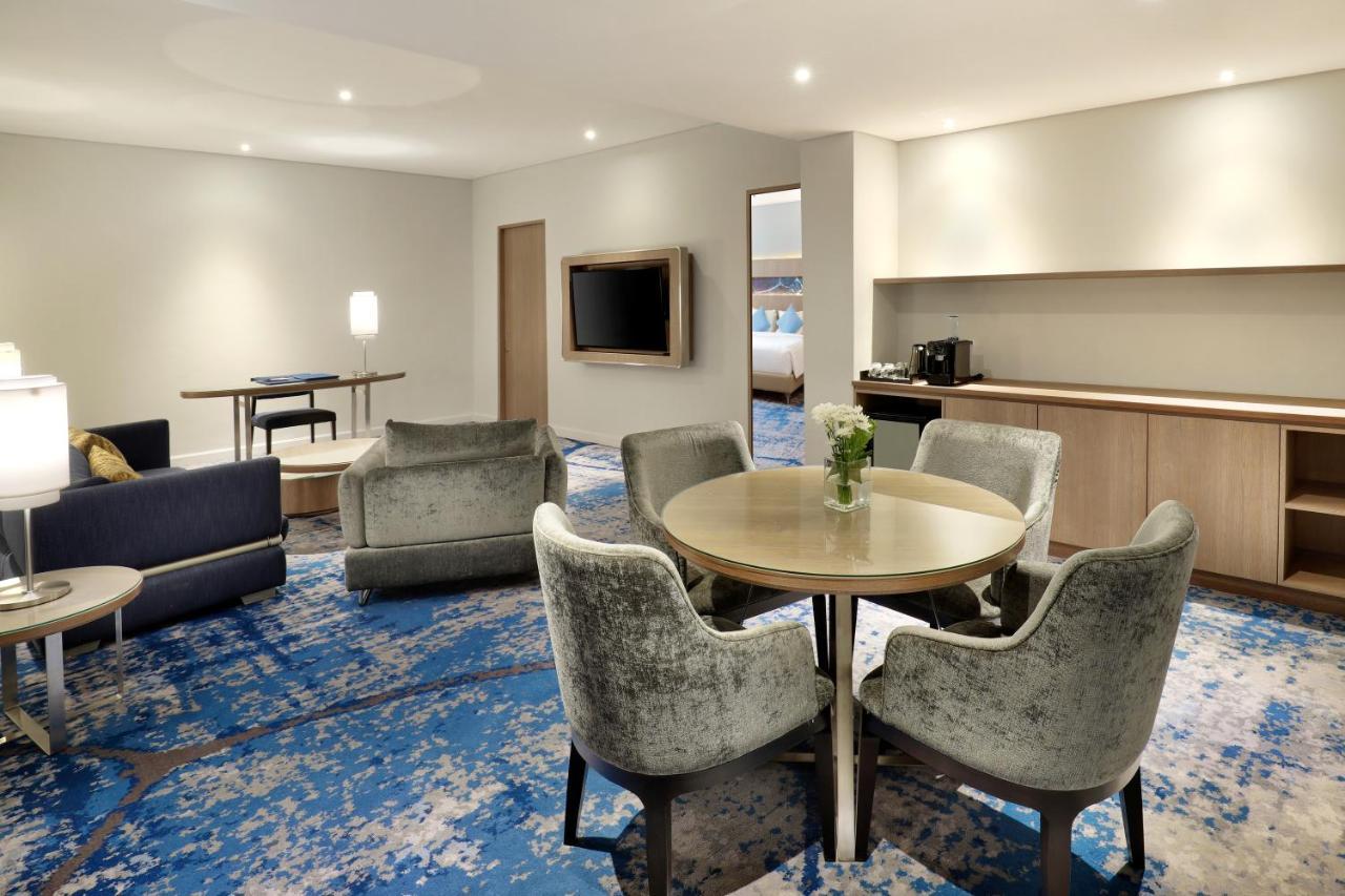 Deluxe Suite Premier Floor