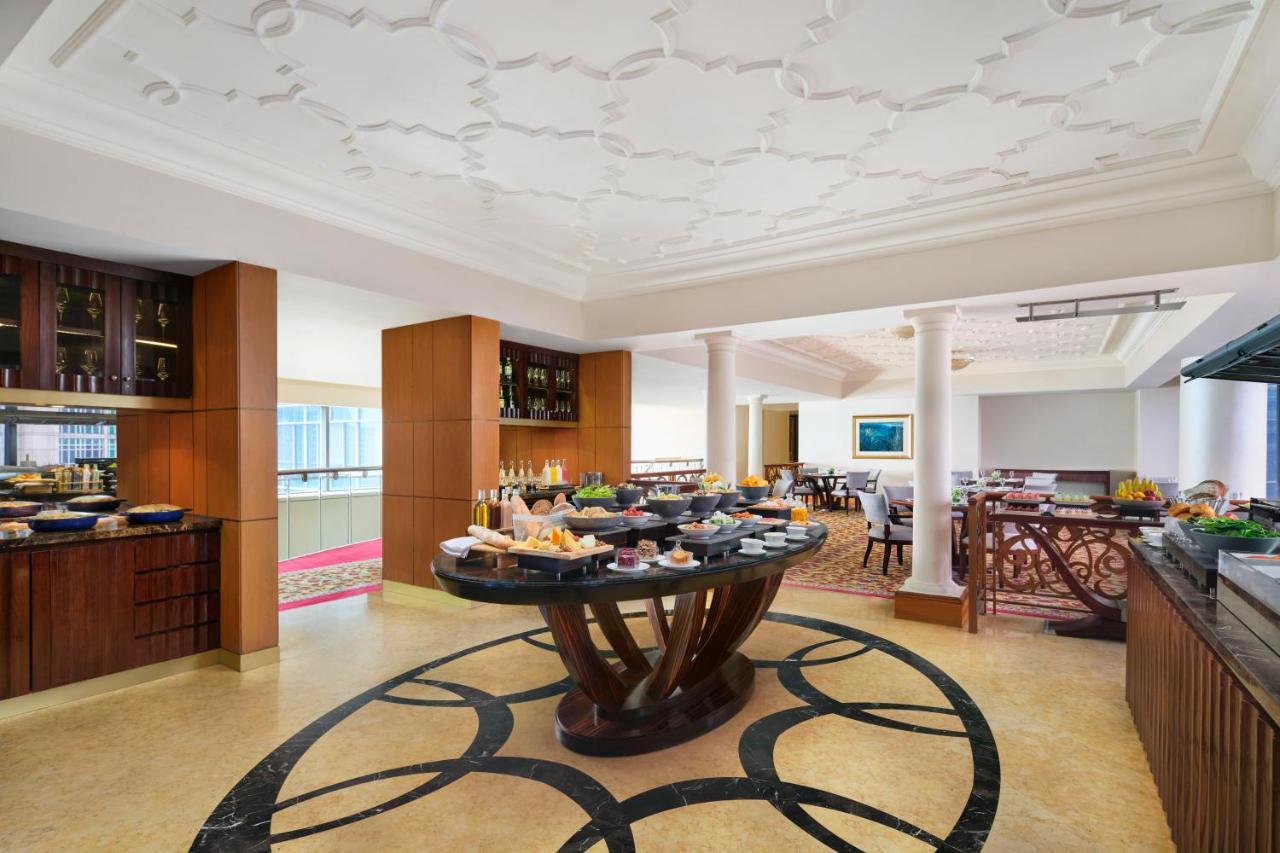 Mayfair Suite (Club Lounge Access), 1 King Bed, High Floor, City View