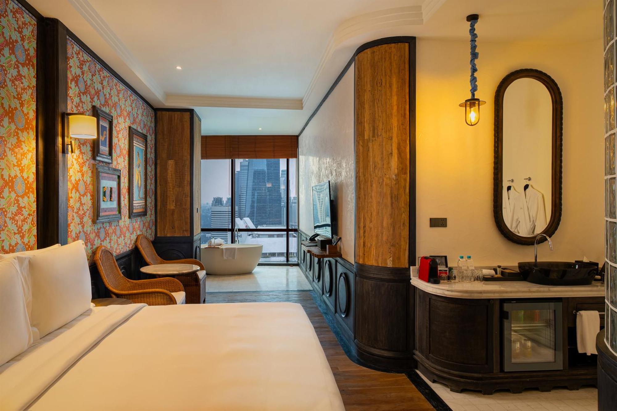 Grand Deluxe Room King Bed