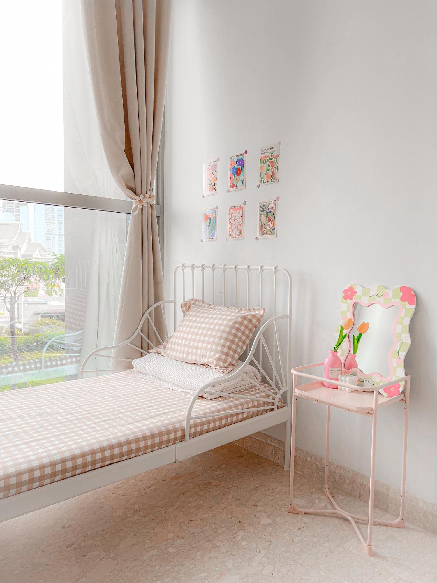 Superior One-Bedroom Apartment Balcony