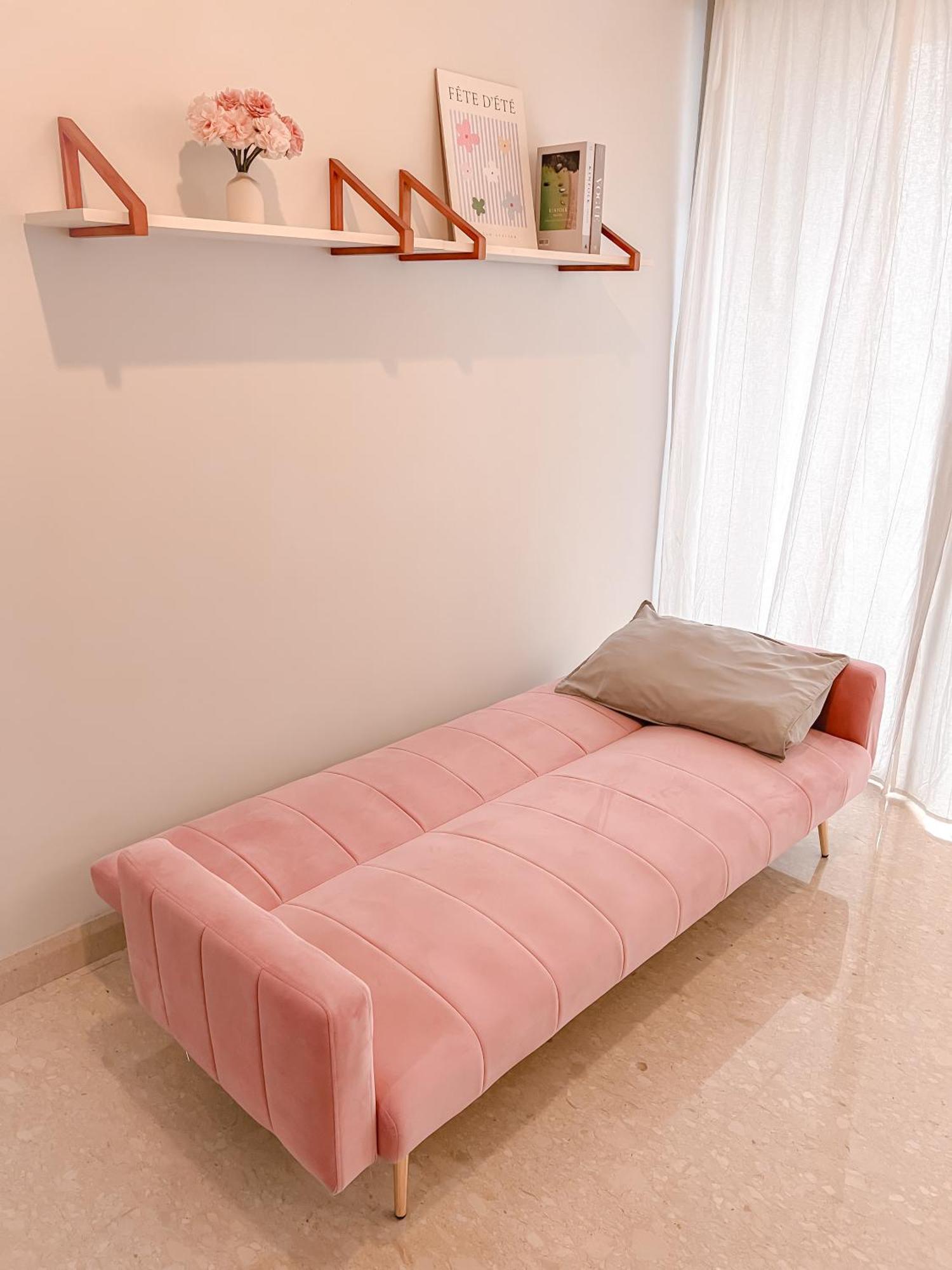 Superior One-Bedroom Apartment Balcony