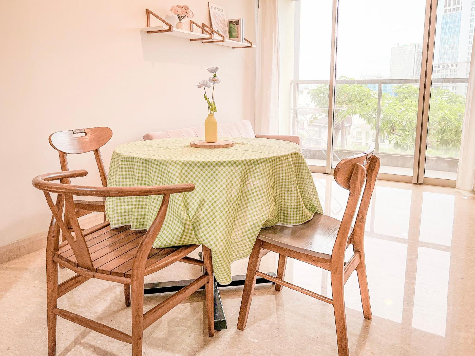 Superior One-Bedroom Apartment Balcony