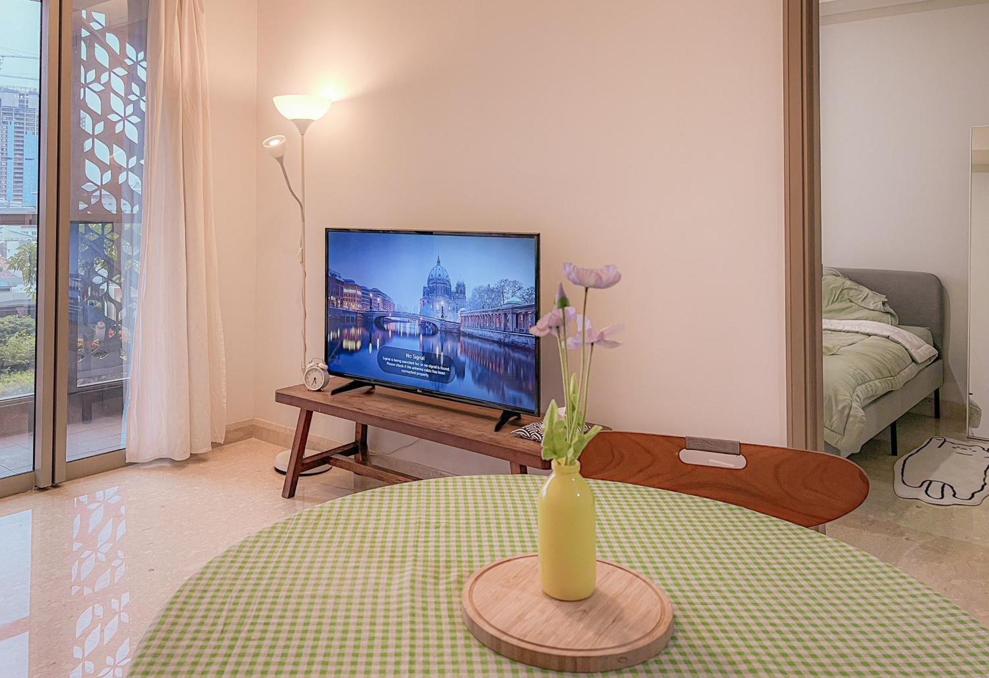 Superior One-Bedroom Apartment Balcony
