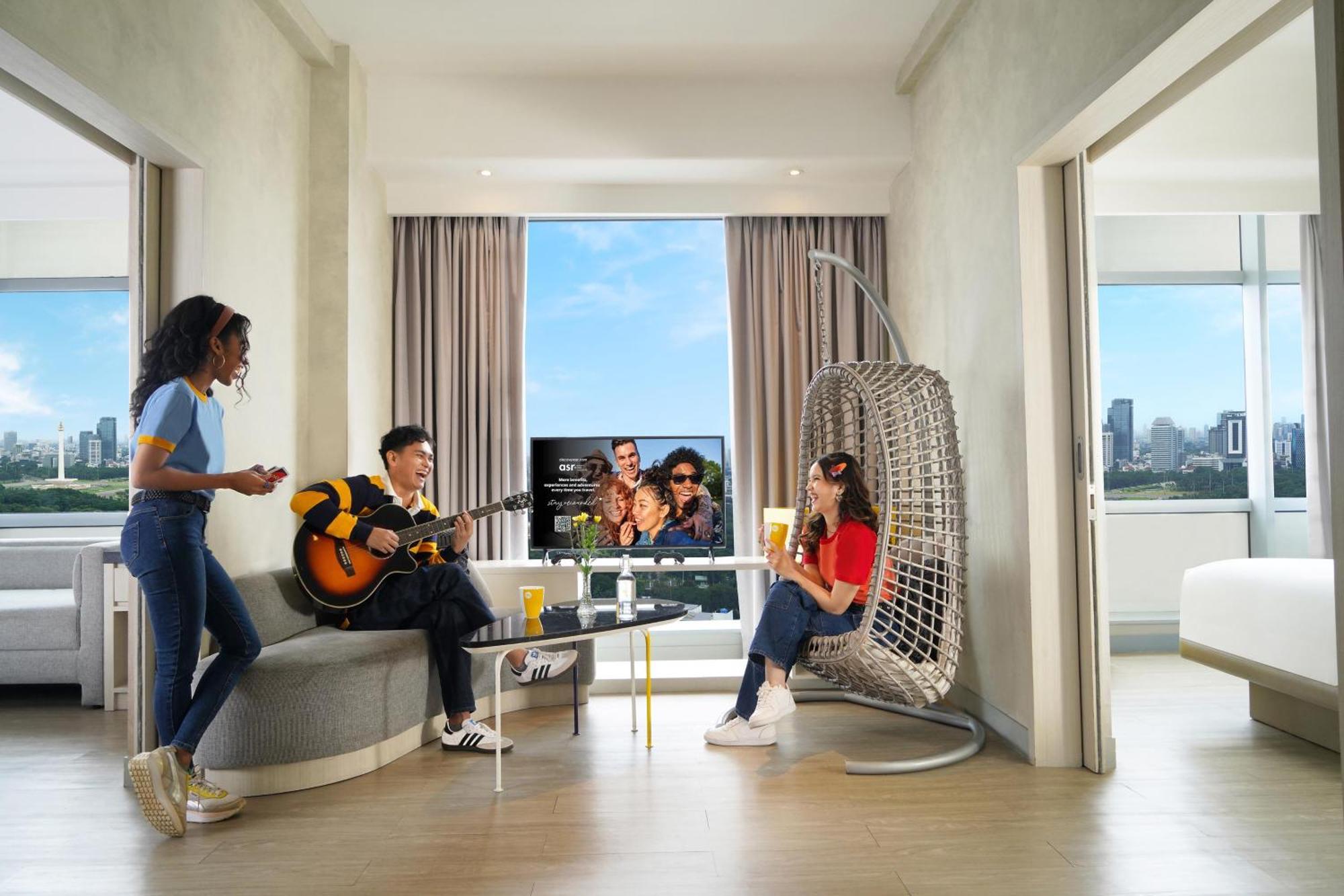 Yello Family Suite Room