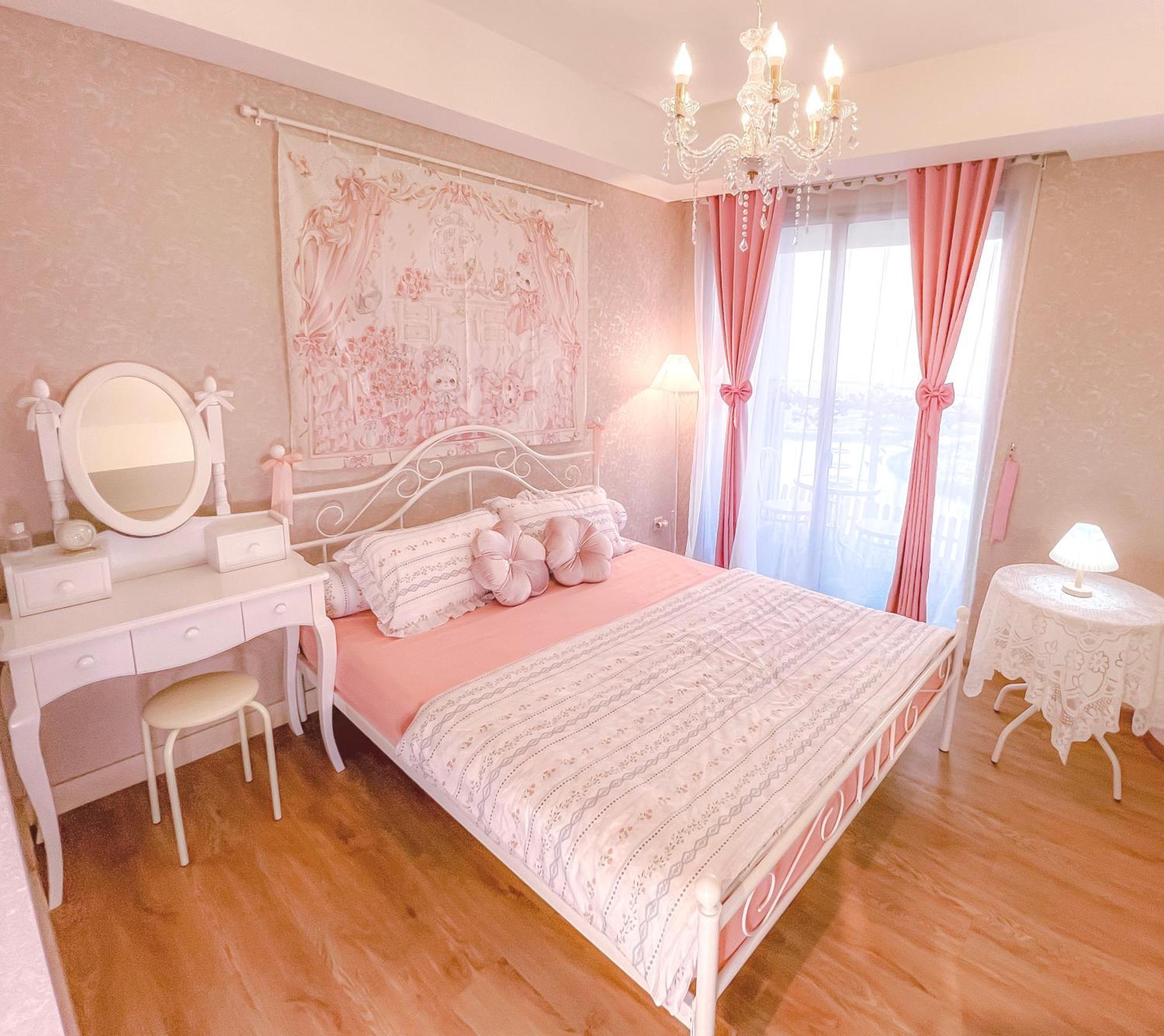 Deluxe Queen Studio