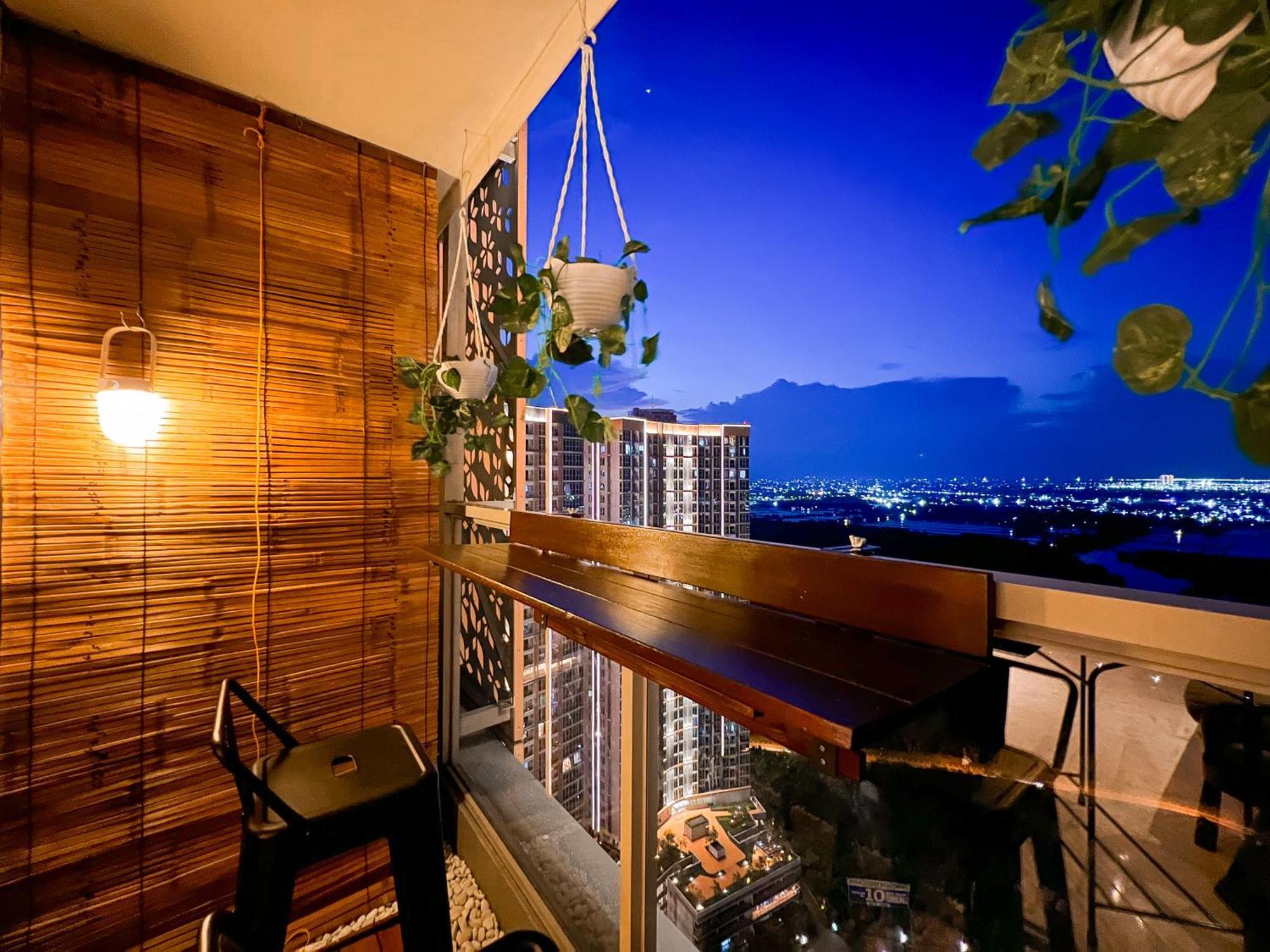 One-Bedroom Apartment Balcony Sea View