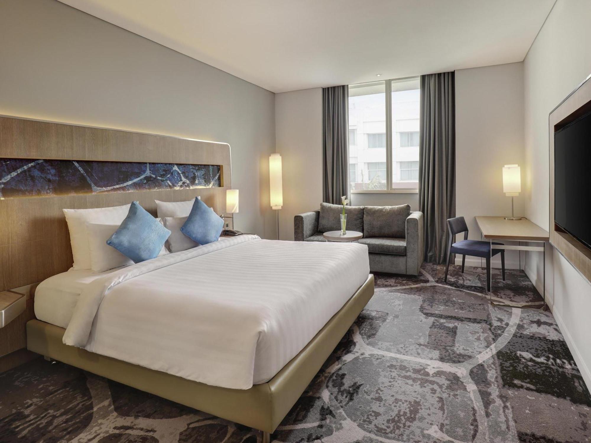 Premier Floor Deluxe King Room