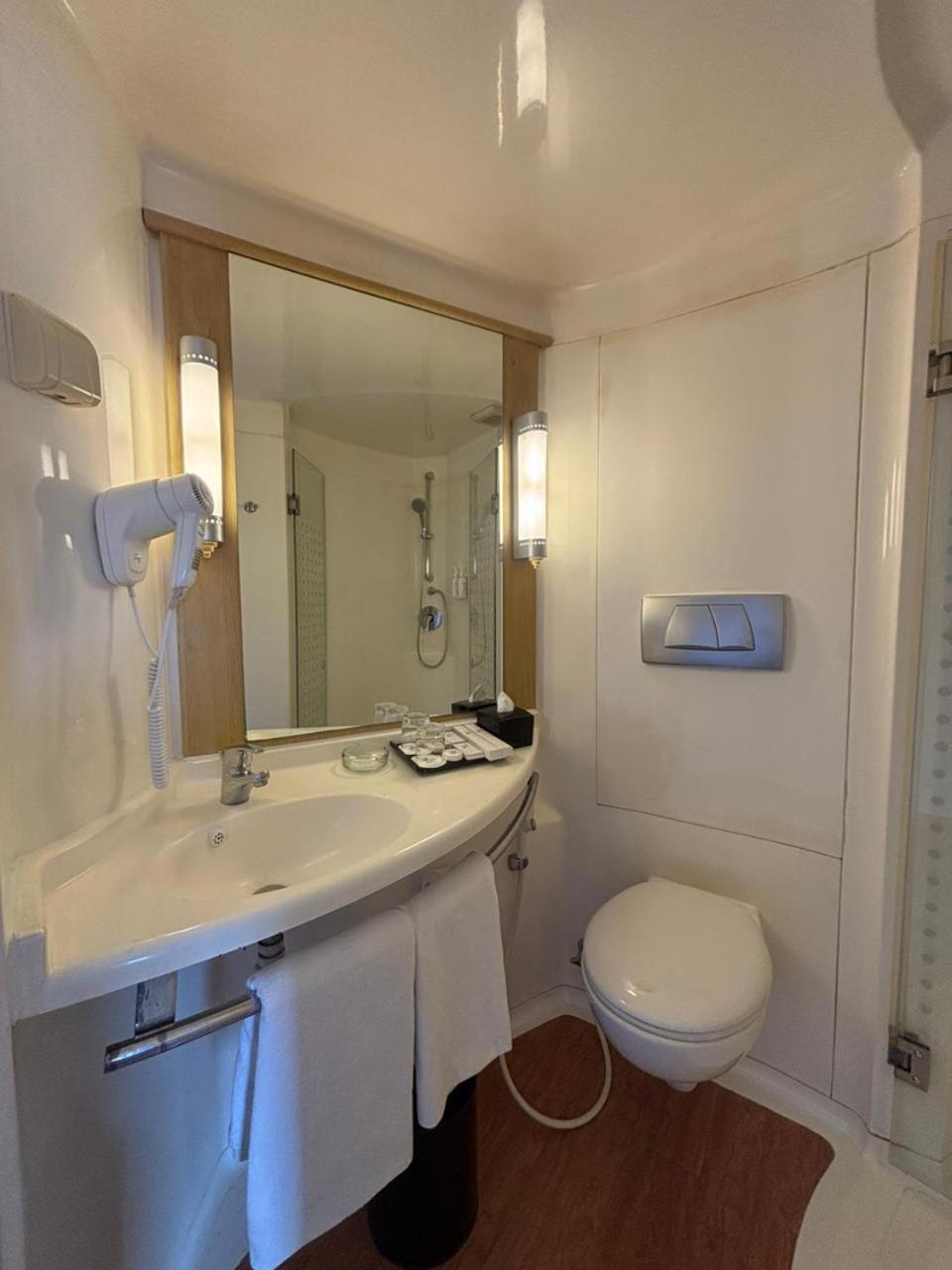 Kamar Superior Corner