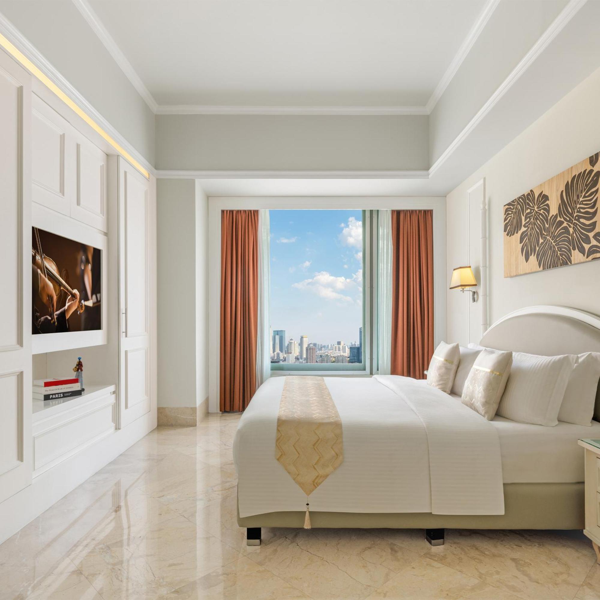 Premier One-Bedroom Apartment