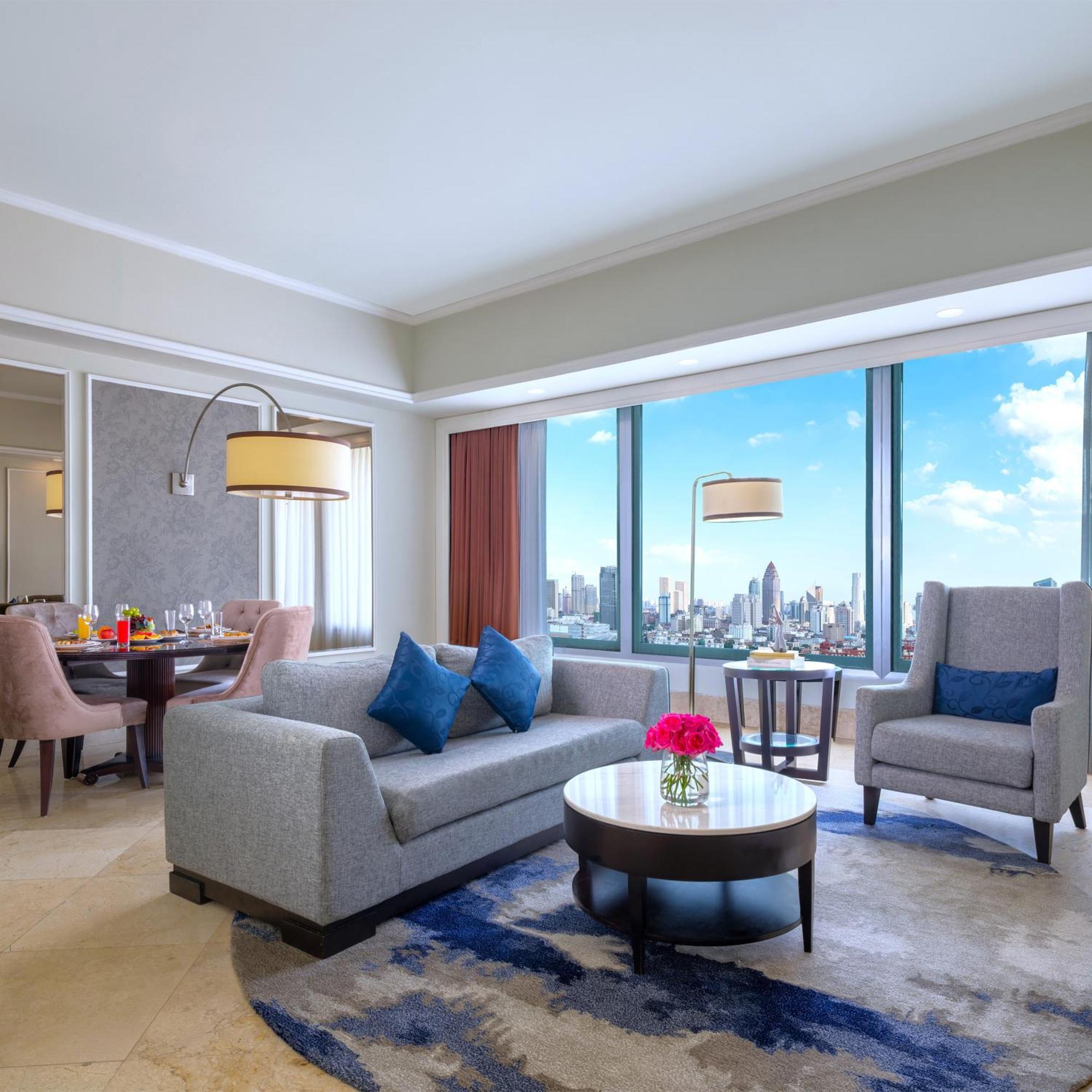 Premier One-Bedroom Apartment