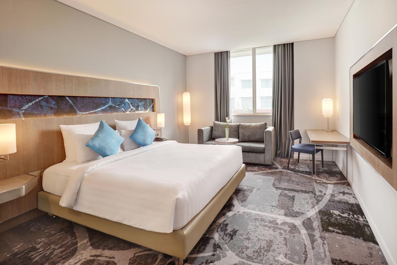 Premier Floor Deluxe King Room