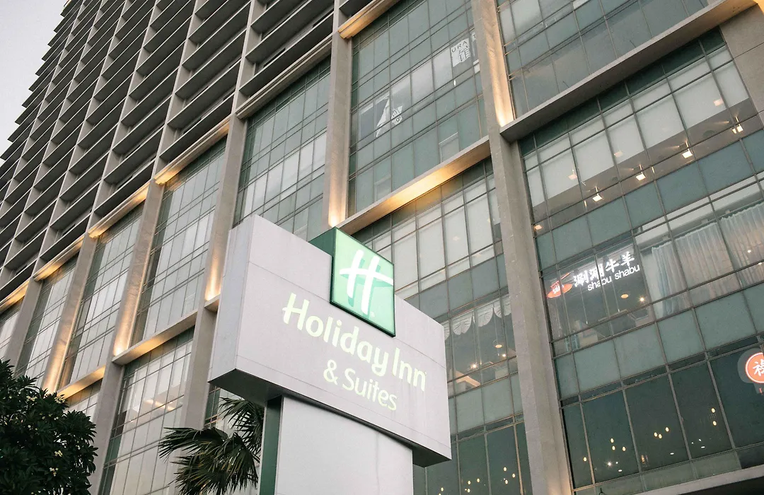 Holiday Inn&Suites Jakarta Gajah Mada, an IHG Hotel-1