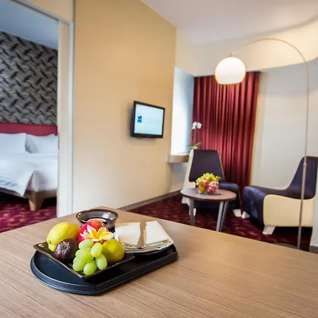 Blue Sky Hotel Petamburan-3