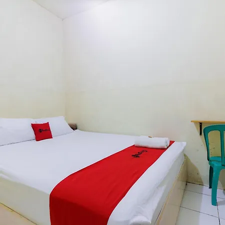 RedDoorz near Esa Unggul University Jakarta Campus-3