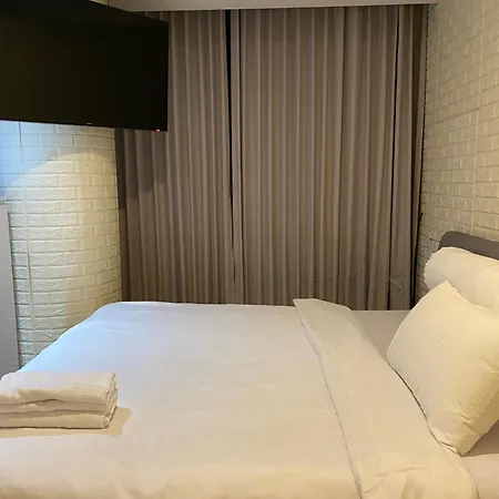Comfort And Luxury Private Room At Goldcoast Pik-3