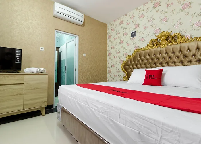 Reddoorz Plus @ Cipete Damai