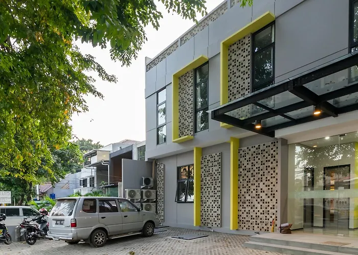Reddoorz Plus Near Senayan City Jakarta, Indonesia
