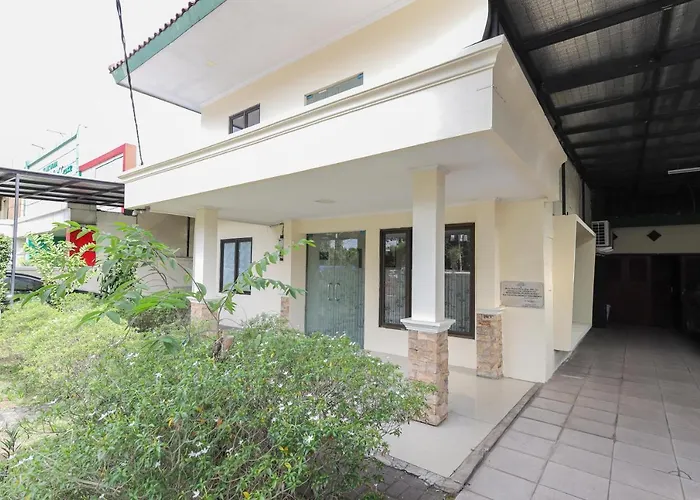 Urbanview Roemah Tebet By RedDoorz