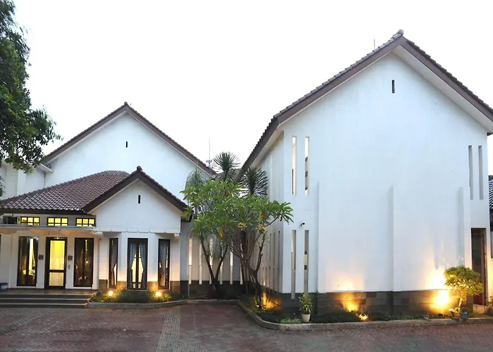 Jambuluwuk Heritage Menteng