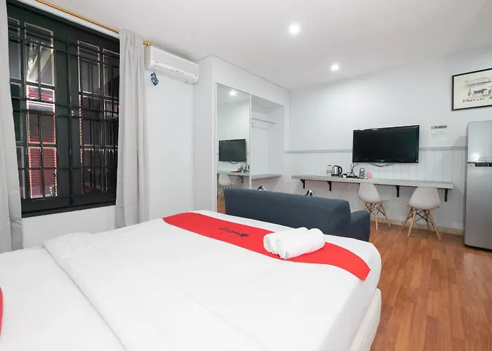 Reddoorz Premium Near Rs Pondok Indah