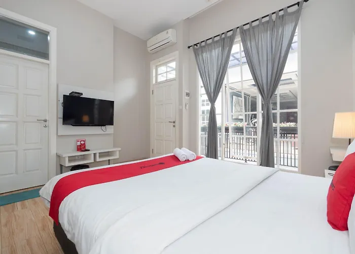 Reddoorz Premium Near Rs Pondok Indah