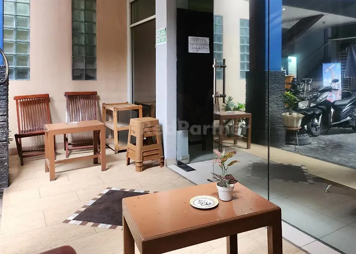 Puspita Homestay Mitra Reddoorz Bekasi