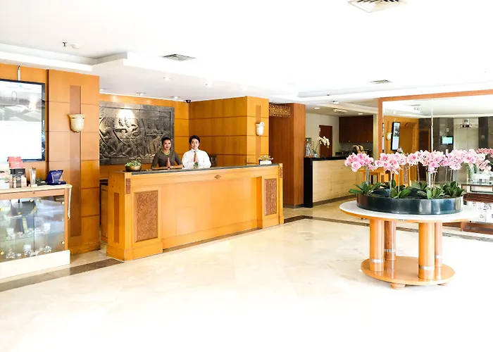 Grand Cemara