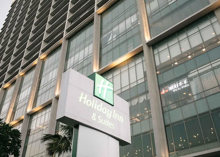 Holiday Inn&Suites Jakarta Gajah Mada, an IHG Hotel