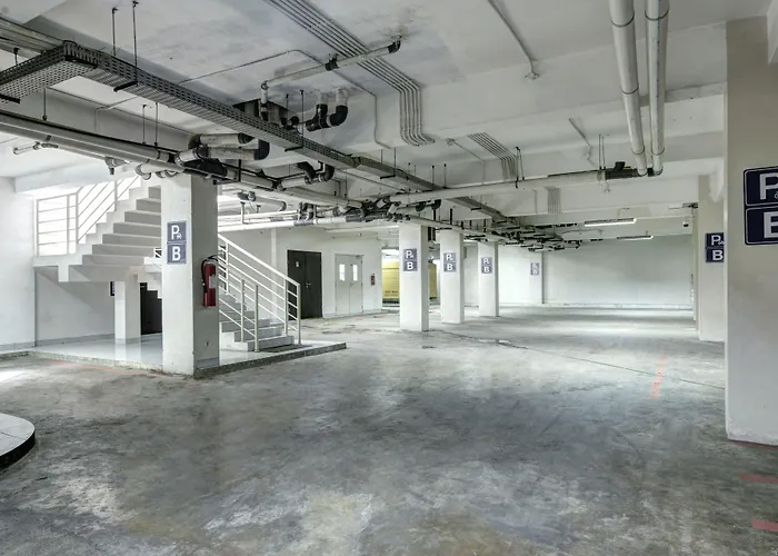 Sampit Residence Managed By Flat06