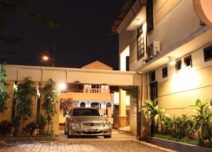 Lagura Residence Guest House