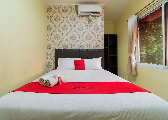 Reddoorz Near Tomang 2 Hotel Jakarta, Indonesia