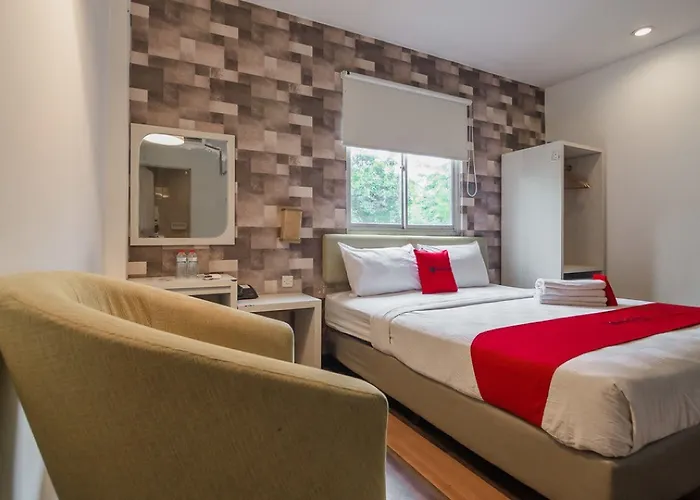 Reddoorz Plus Near Mangga Besar Station 2 Jakarta, Indonesia