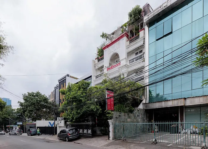 RedDoorz Plus @ Guntur Raya Setiabudi