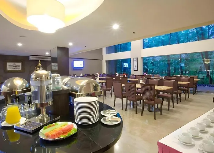 Losari Roxy Hotel