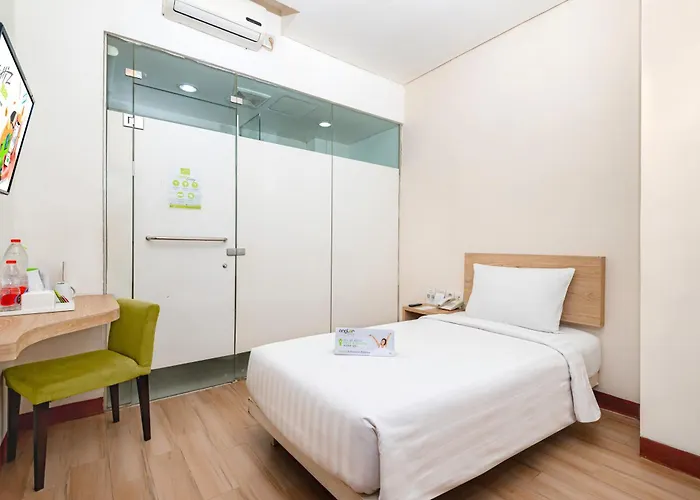 Whiz Hotel Falatehan Jakarta
