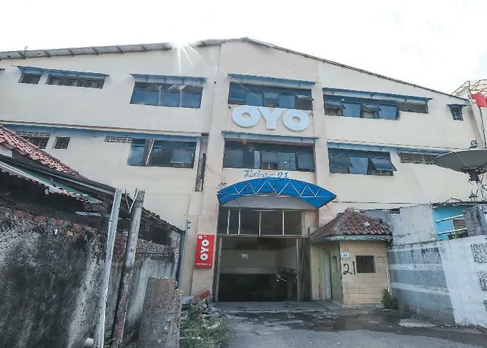 Oyo 169 Kuningan 21