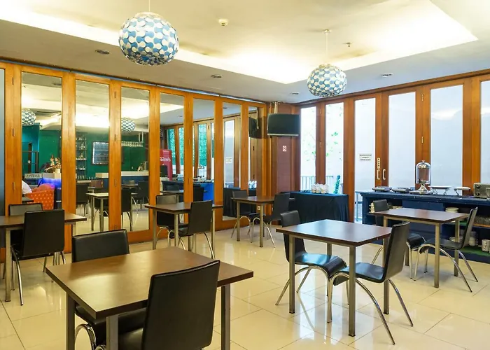 Reddoorz Plus Near Blok M Square Jakarta, Indonesia